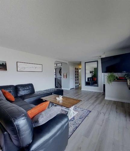 80 Chickadee Drive, Whitecourt, AB - Indoor Photo Showing Living Room