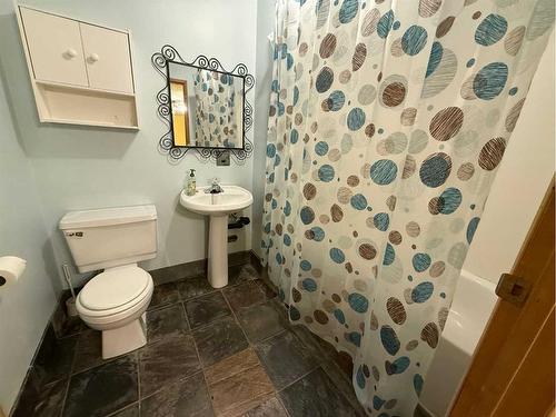 1429 53 Street, Edson, AB - Indoor Photo Showing Bathroom