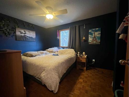 1429 53 Street, Edson, AB - Indoor Photo Showing Bedroom