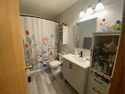 1429 53 Street, Edson, AB - Indoor Photo Showing Bathroom