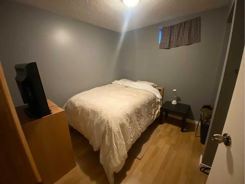 1429 53 Street, Edson, AB - Indoor Photo Showing Bedroom