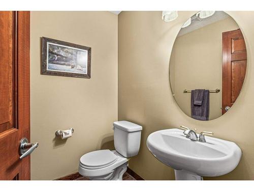 311-150 Crossbow Place, Canmore, AB - Indoor Photo Showing Bathroom