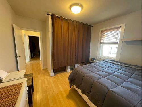 4906-51 Street, Colinton, AB - Indoor Photo Showing Bedroom