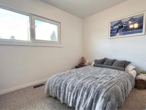 4823 Ravine Drive, Swan Hills, AB - Indoor Photo Showing Bedroom