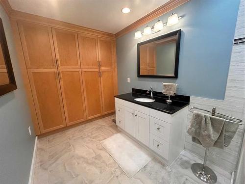 4910 44 Street, Athabasca, AB - Indoor Photo Showing Bathroom