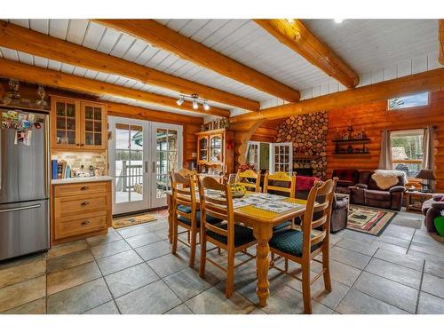 10-53114 Range Road 194, Rural Yellowhead County, AB - Indoor Photo Showing Dining Room