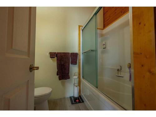 10-53114 Range Road 194, Rural Yellowhead County, AB - Indoor Photo Showing Bathroom