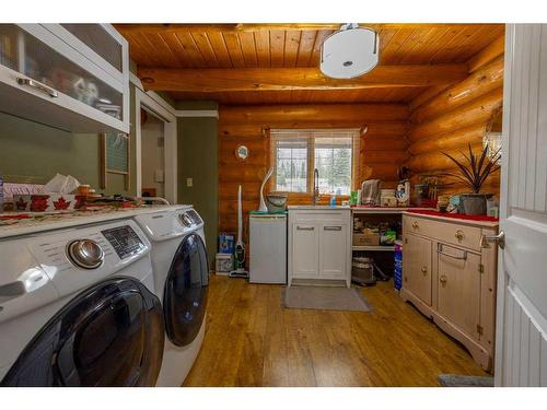 10-53114 Range Road 194, Rural Yellowhead County, AB - Indoor Photo Showing Laundry Room