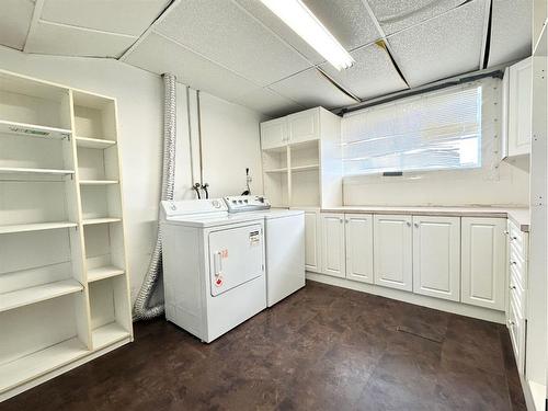 20 Southview Avenue, Swan Hills, AB - Indoor Photo Showing Laundry Room