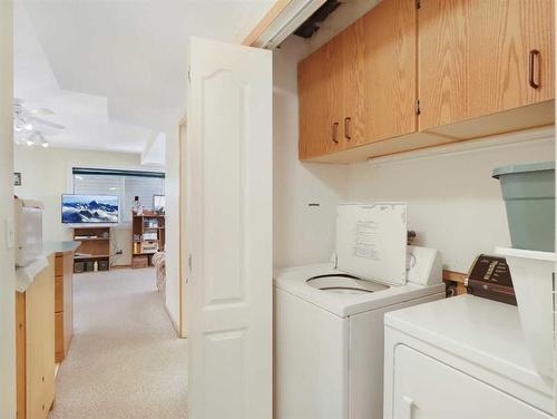 115 Moraine Road, Canmore, AB - Indoor Photo Showing Laundry Room