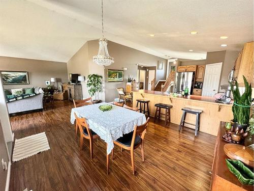 10 Park Point, Whitecourt, AB - Indoor Photo Showing Dining Room