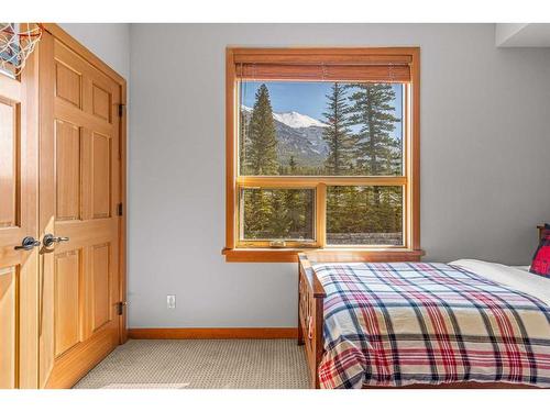 309-701 Benchlands Trail, Canmore, AB - Indoor Photo Showing Bedroom