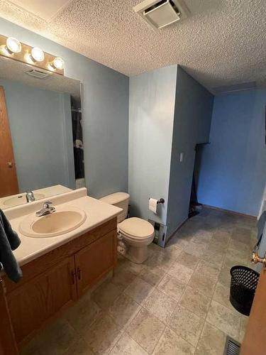 43 Trading Post Trail, Whitecourt, AB - Indoor Photo Showing Bathroom