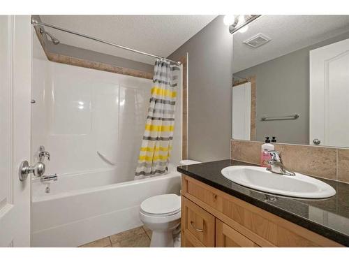 302-300 Palliser Lane, Canmore, AB - Indoor Photo Showing Bathroom