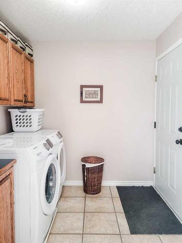 53532 Range Road 181A, Rural Yellowhead County, AB - Indoor Photo Showing Laundry Room