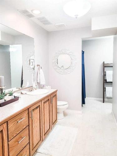 53532 Range Road 181A, Rural Yellowhead County, AB - Indoor Photo Showing Bathroom