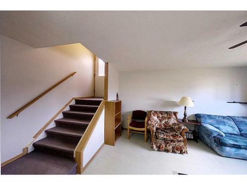 5015 7 Avenue, Edson, AB - Indoor Photo Showing Other Room