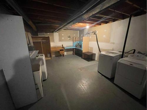 5-5423 10 Avenue, Edson, AB - Indoor Photo Showing Laundry Room
