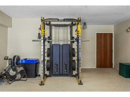 6-124 Beaver Street, Banff, AB - Indoor Photo Showing Gym Room