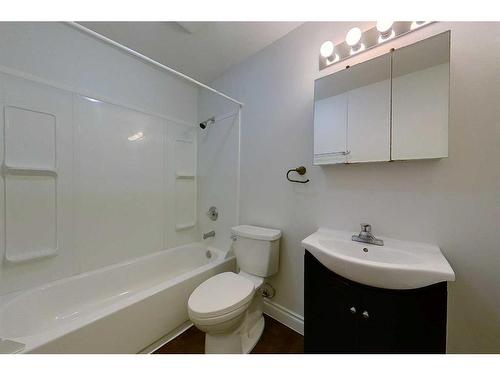 703-12051 Township Road, Smith, AB - Indoor Photo Showing Bathroom