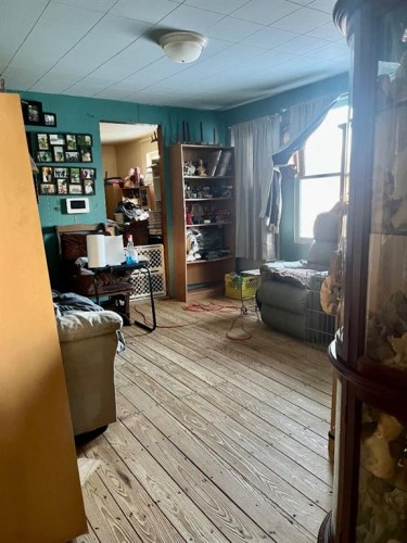 6432 17 Avenue, Edson, AB - Indoor