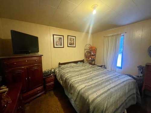 6432 17 Avenue, Edson, AB - Indoor Photo Showing Bedroom