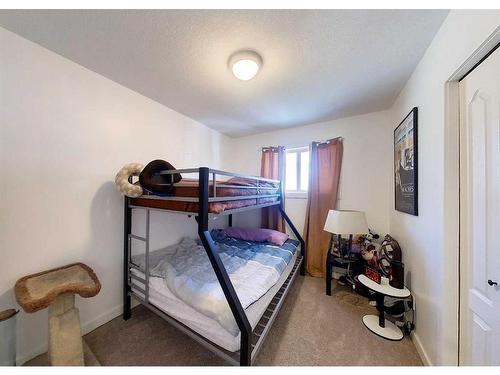6-503 65 Street, Edson, AB - Indoor Photo Showing Bedroom