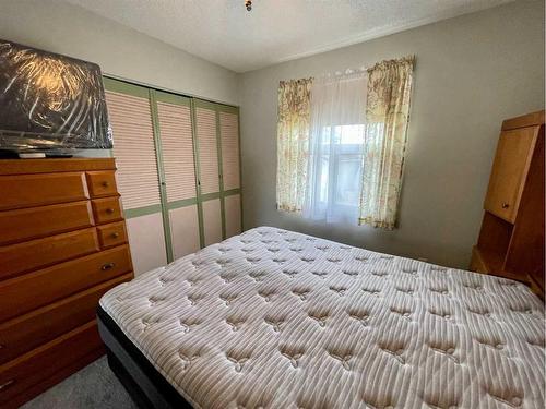113 Chetamon Drive, Hinton, AB - Indoor Photo Showing Bedroom