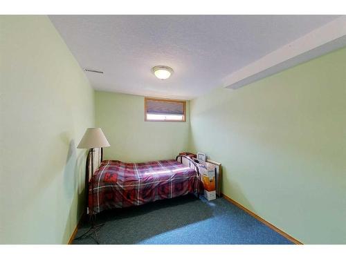 1110 60 Street, Edson, AB - Indoor Photo Showing Bedroom
