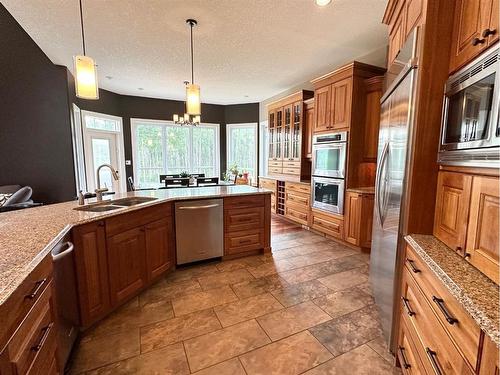 584064 Range Road 121, Rural Woodlands County, AB - Indoor Photo Showing Kitchen With Double Sink With Upgraded Kitchen