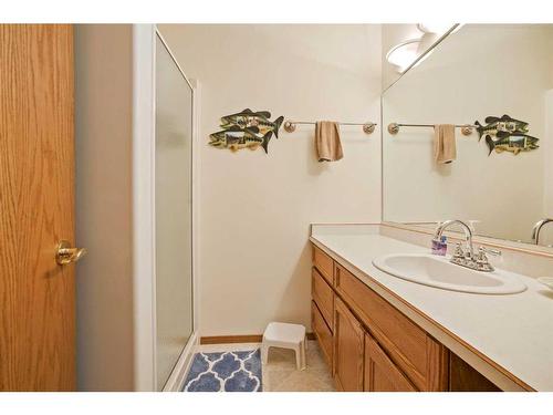 6336 15 Avenue, Edson, AB - Indoor Photo Showing Bathroom