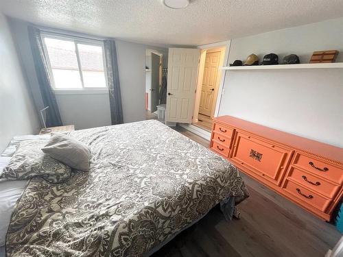 39 Auttreaux Drive, Whitecourt, AB - Indoor Photo Showing Bedroom