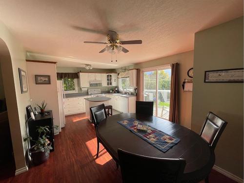 4203 5 Avenue, Edson, AB - Indoor Photo Showing Dining Room