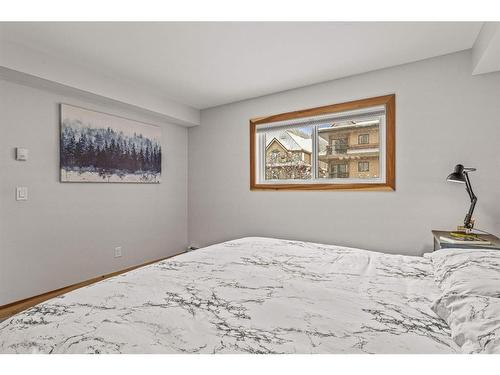 14-428 Marten Street, Banff, AB - Indoor Photo Showing Bedroom