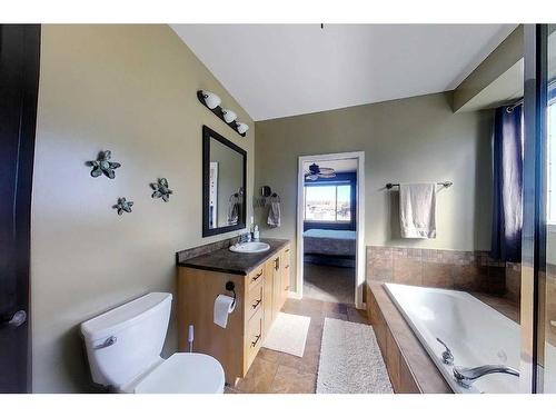 4140 15 Avenue, Edson, AB - Indoor Photo Showing Bathroom