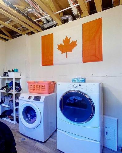 4140 15 Avenue, Edson, AB - Indoor Photo Showing Laundry Room