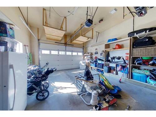 4140 15 Avenue, Edson, AB - Indoor Photo Showing Garage