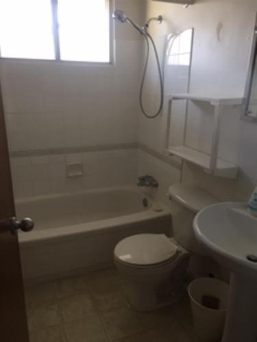 4813 47 Street, Mayerthorpe, AB - Indoor Photo Showing Bathroom