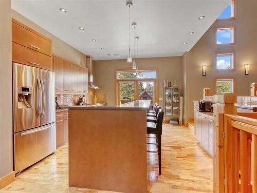 4-124 Stonecreek Road, Canmore, AB - Indoor Photo Showing Kitchen