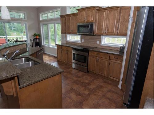 592015 Range Road 122 Lot 6, Rural Woodlands County, AB - Indoor Photo Showing Kitchen With Double Sink