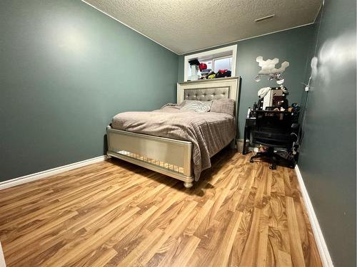 12-9 Leedy Drive, Whitecourt, AB - Indoor Photo Showing Bedroom