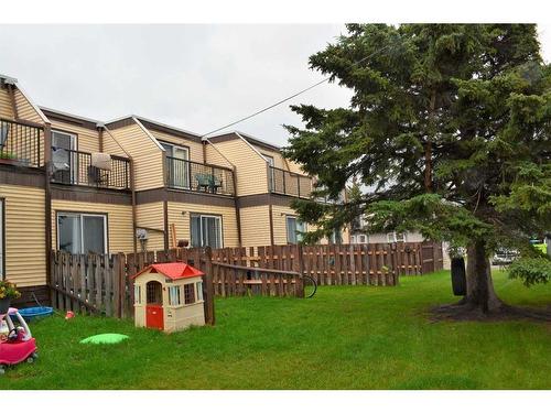 10-5429 10 Avenue, Edson, AB - Outdoor With Balcony