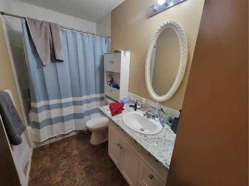 10-5429 10 Avenue, Edson, AB - Indoor Photo Showing Bathroom