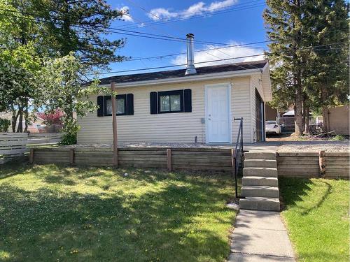 4418 5 Ave, Edson, AB - Outdoor