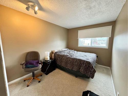 6 Freeman Drive, Swan Hills, AB - Indoor Photo Showing Bedroom
