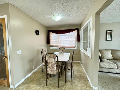 6 Freeman Drive, Swan Hills, AB - Indoor Photo Showing Dining Room
