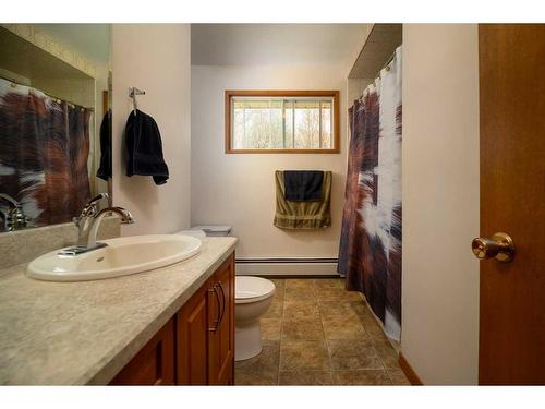 223071-660 Township Rd, Athabasca, AB - Indoor Photo Showing Bathroom