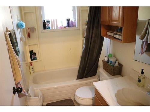 1863 63 Street, Edson, AB - Indoor Photo Showing Bathroom