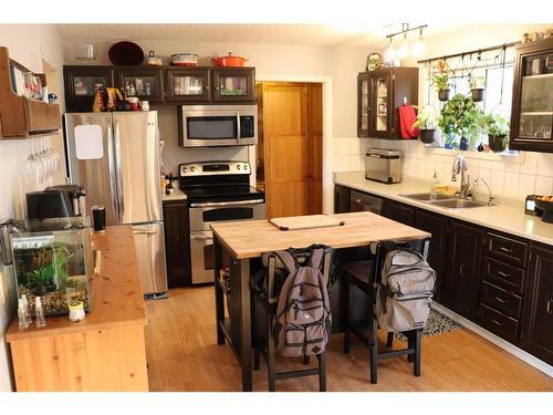 1863 63 Street, Edson, AB - Indoor Photo Showing Kitchen With Double Sink