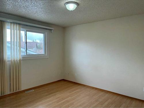 11 Stiles Cove, Whitecourt, AB - Indoor Photo Showing Other Room